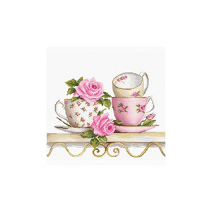 Borduurblad productfoto Borduurpakket Luca-S ‘Stacked Tea Cups’