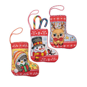 Borduurblad productfoto Borduurpakket Riolis ‘Christmas Stockings’