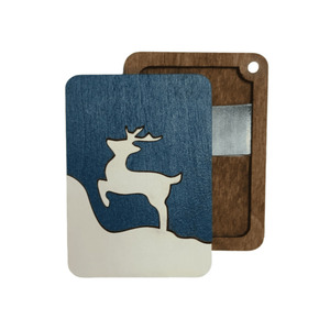 Borduurblad productfoto Naaldendoosje met magneetstrip ‘Winter Deer’